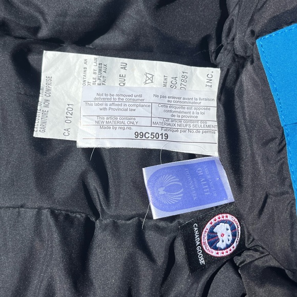 Canada Goose Jacket - Picture 5 of 5